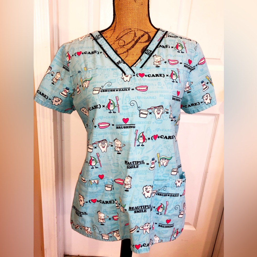 Scrub top size, small, Euc